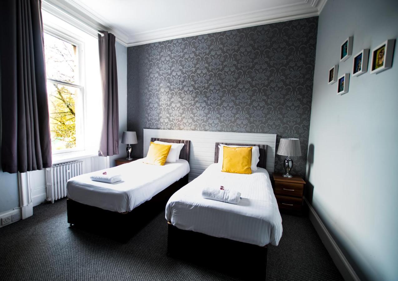 Mcinnes House Rooms With Breakfast Кингасси Экстерьер фото