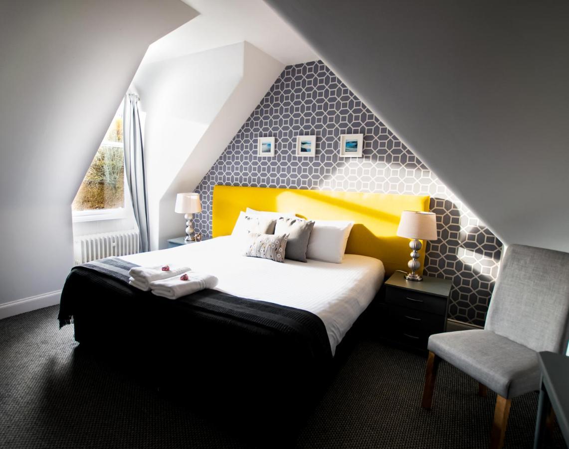 Mcinnes House Rooms With Breakfast Кингасси Экстерьер фото