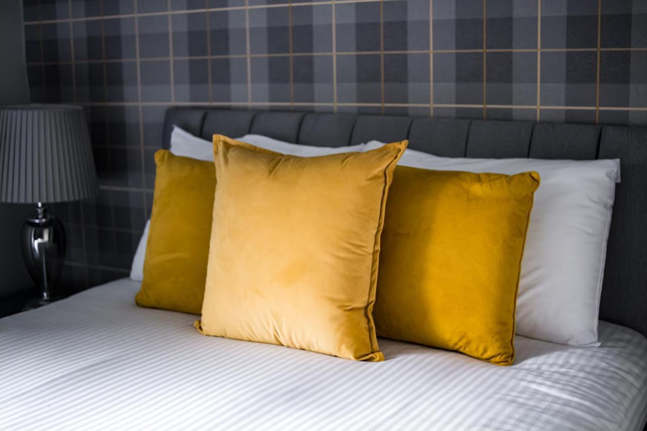 Mcinnes House Rooms With Breakfast Кингасси Экстерьер фото