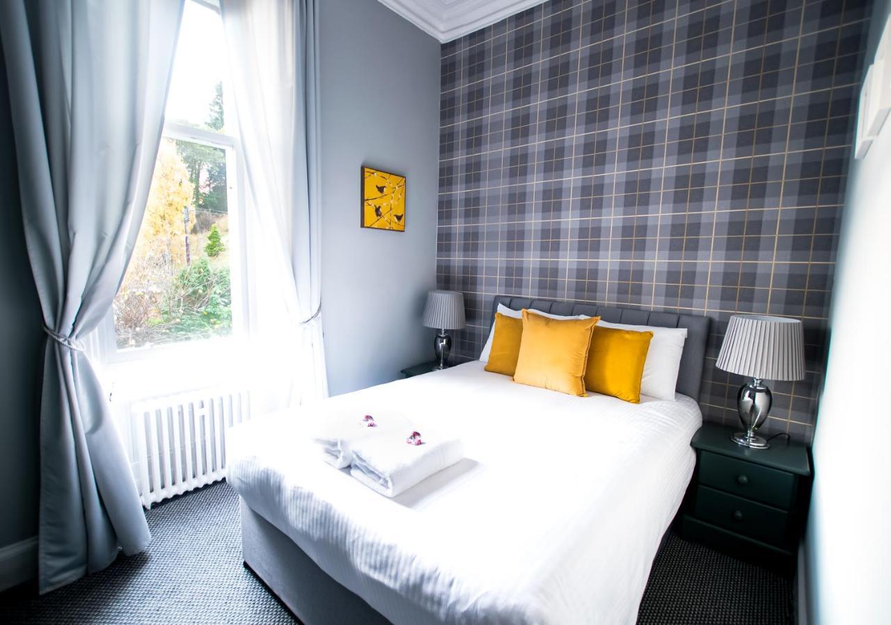 Mcinnes House Rooms With Breakfast Кингасси Экстерьер фото