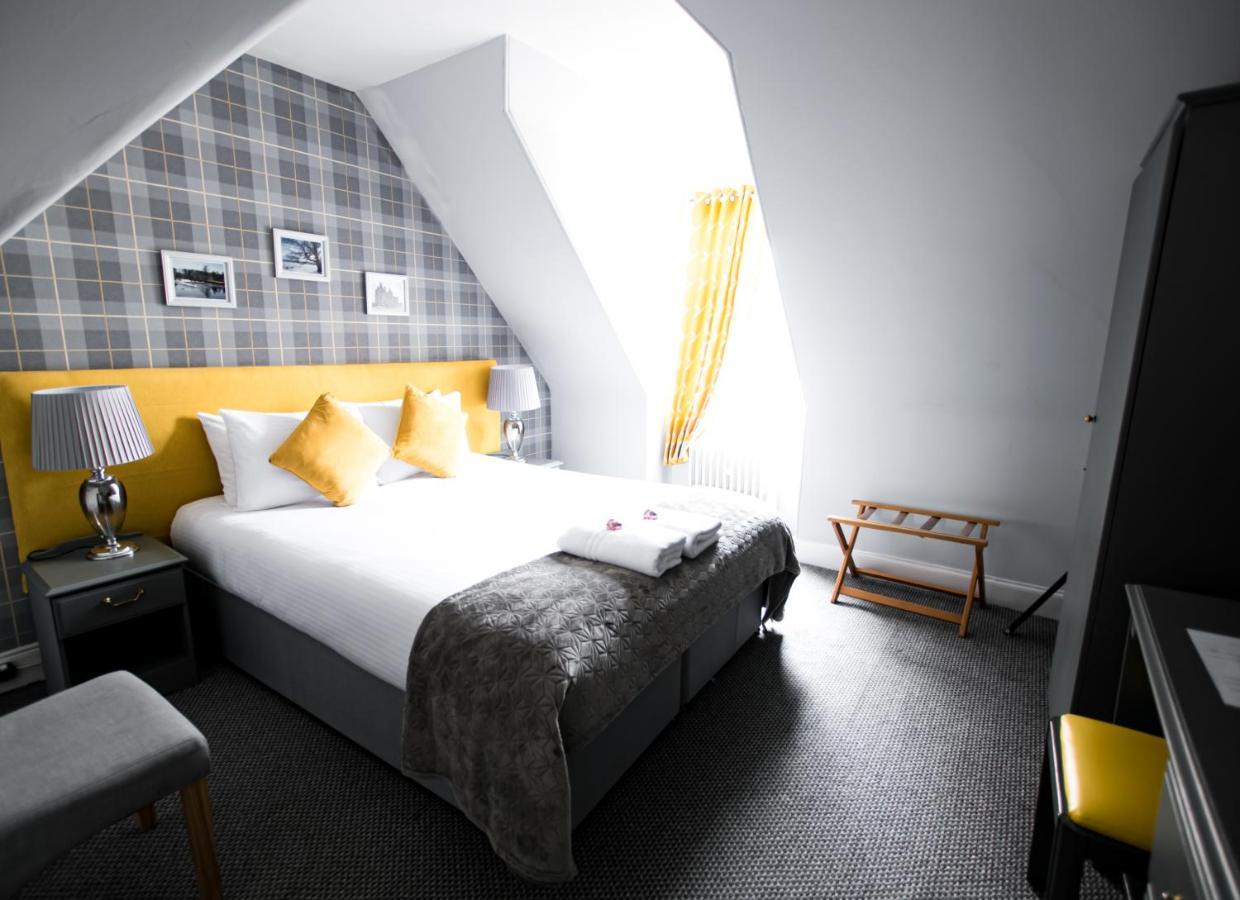 Mcinnes House Rooms With Breakfast Кингасси Экстерьер фото