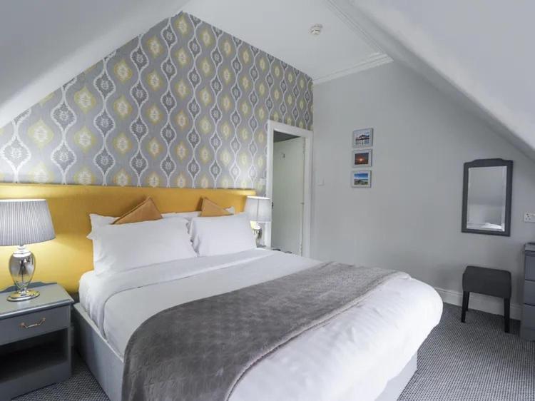 Mcinnes House Rooms With Breakfast Кингасси Экстерьер фото